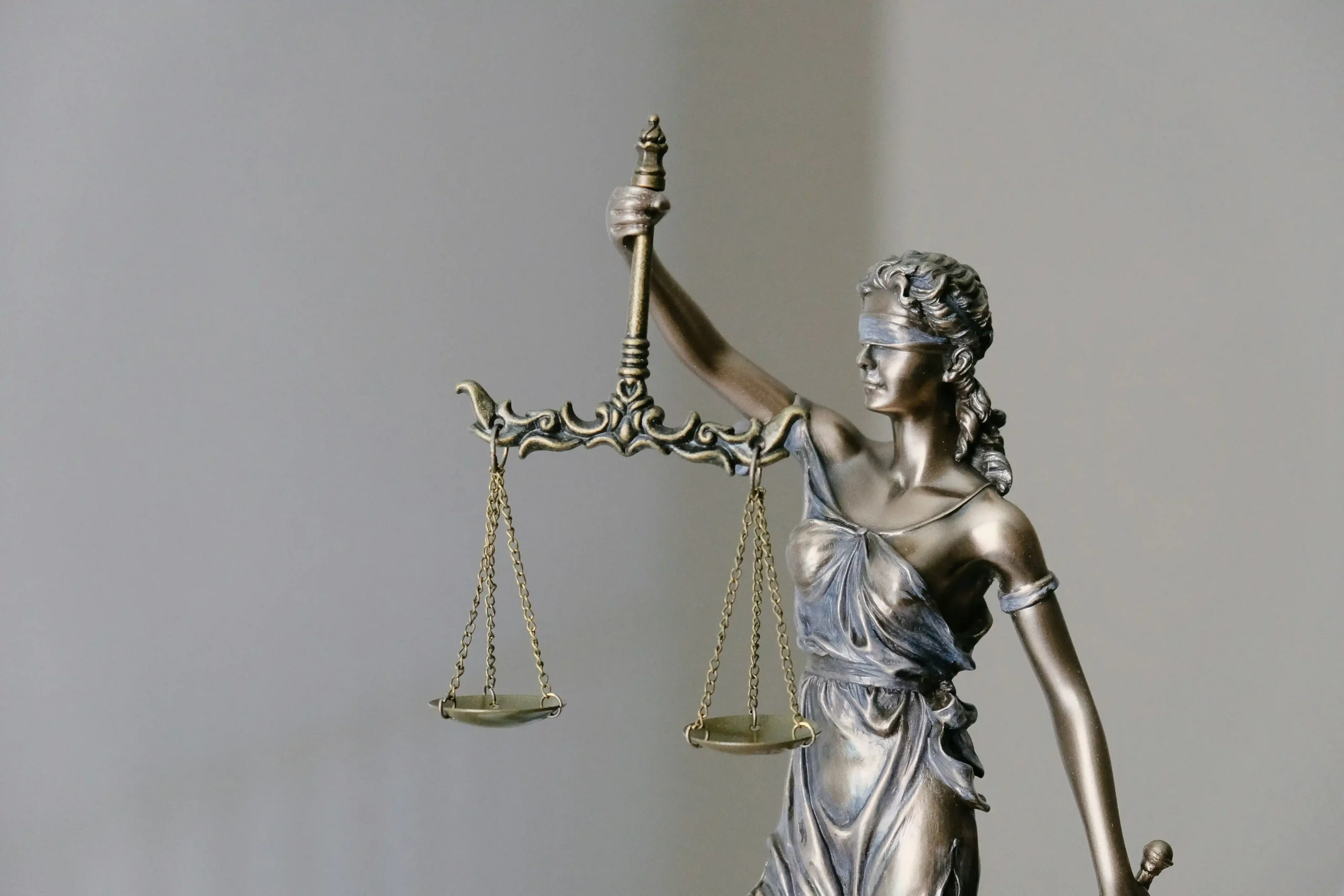 Foto-gerechtsvrouw_result beeldje van gerechtsvrouw